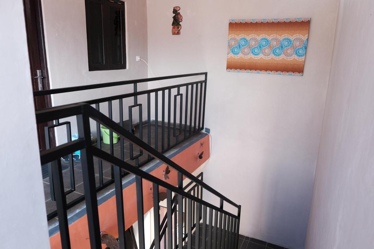 Rumah Marianne Соронг Экстерьер фото